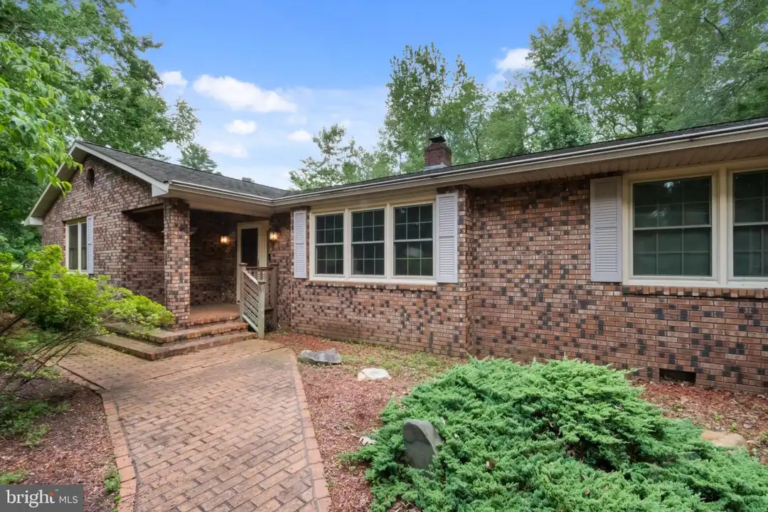 51 Christopher Mill Rd – photo 1 of 24