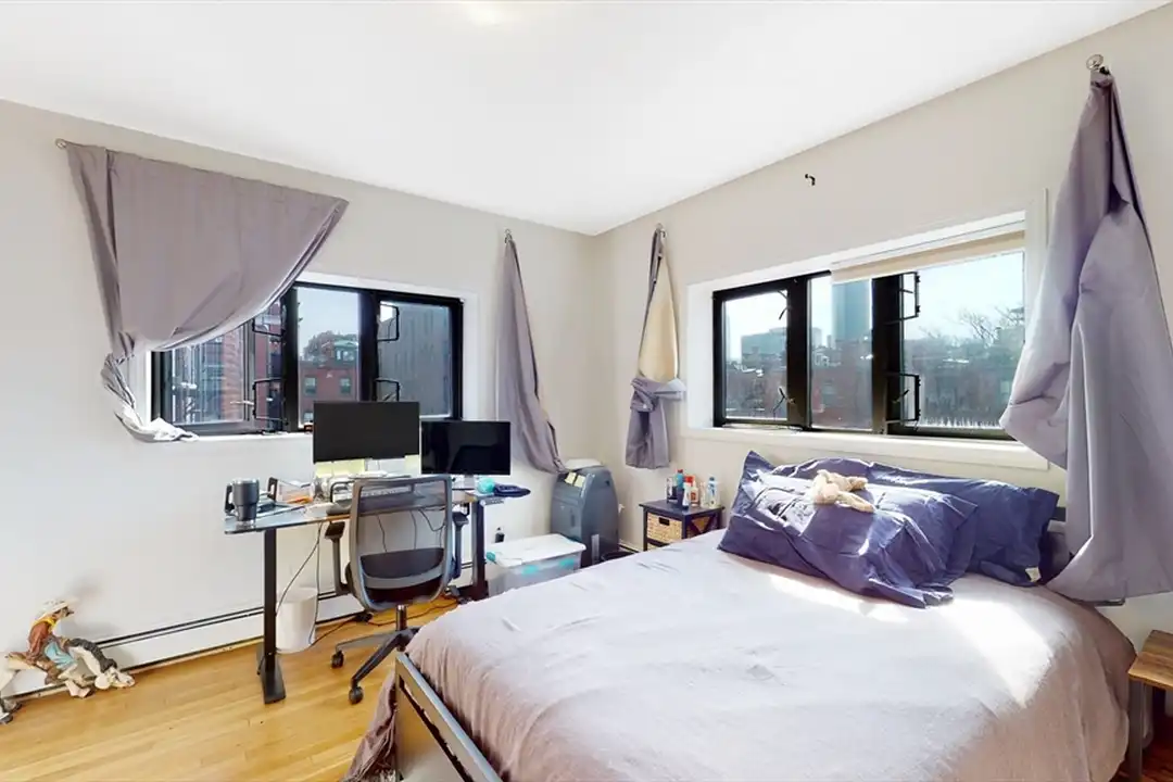 513 Beacon St unit 10 - View 6