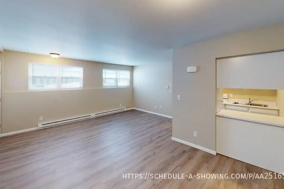 Apartment in Marquette - View 3