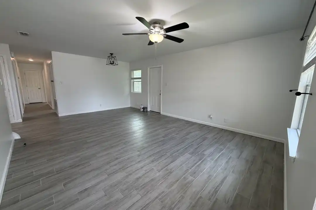 149 Oak Grove Dr - View 5