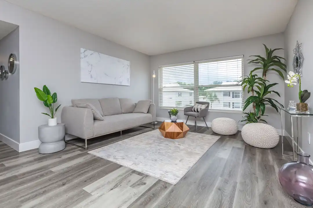7702 Rivergate Dr – photo 1