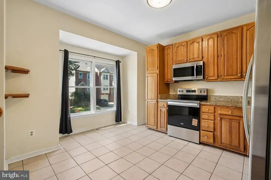 905 Shaw Ct - View 3