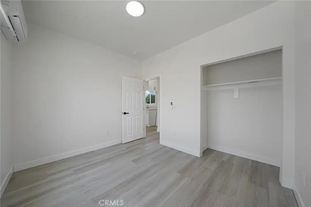 2425 S Myrtle Ave #A - View 5