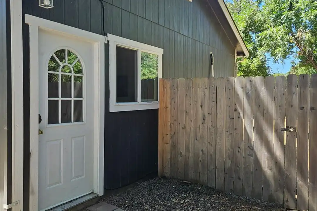 9707 Main St – photo 1 of 7