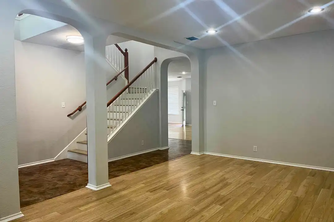 324 Willow Loop - View 6
