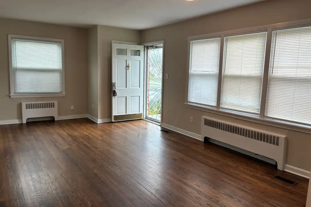 2520 Proctor Knott Dr - View 2