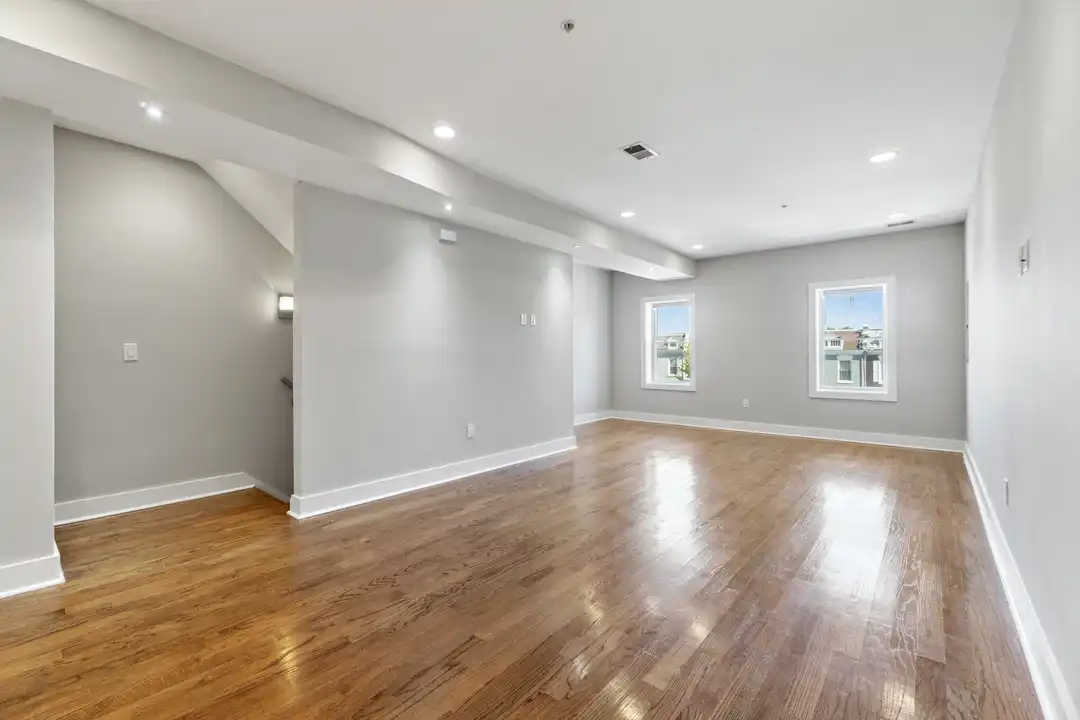 2118 4th St NE unit # 3 - View 6