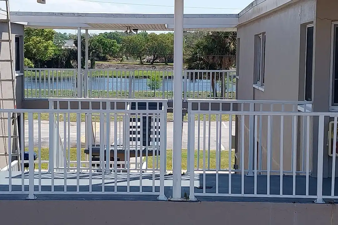 800 N Fiske Blvd #615 - More