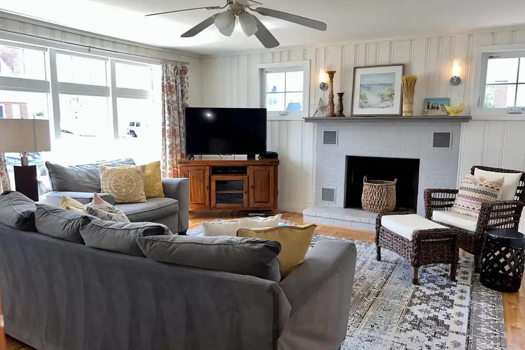 20 Lowell St - View 5