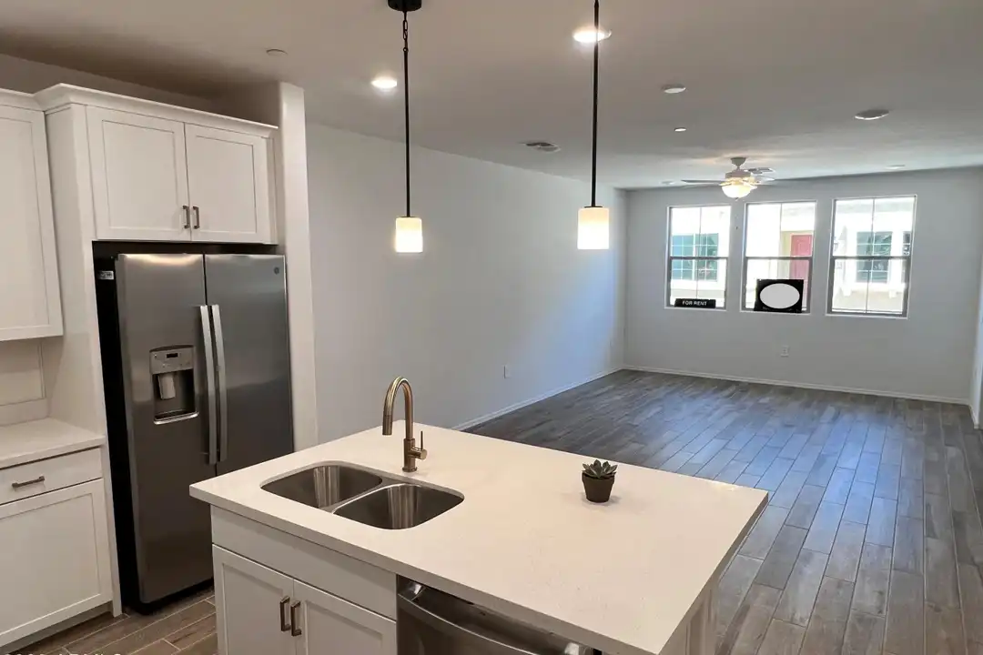 Apartment in Gilbert - View 5