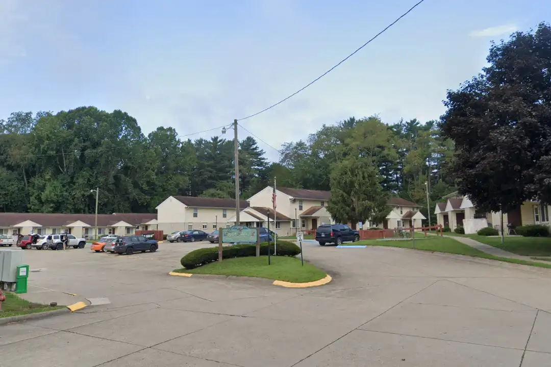 1008 Hayden Pl – photo 1 of 14