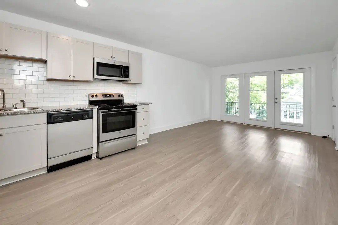 Towncrest Apartments – photo 1