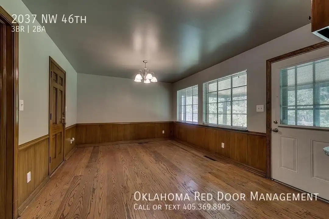 2037 NW 46th St - View 4