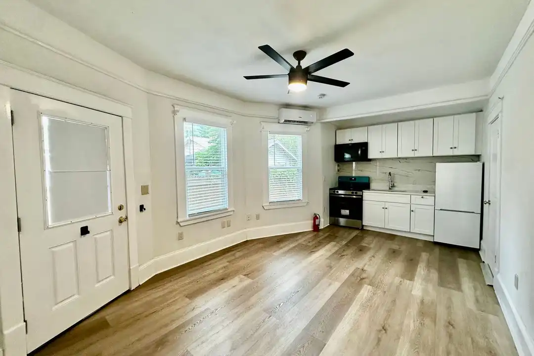 606 Lake Dot Cir unit Unit C - View 2