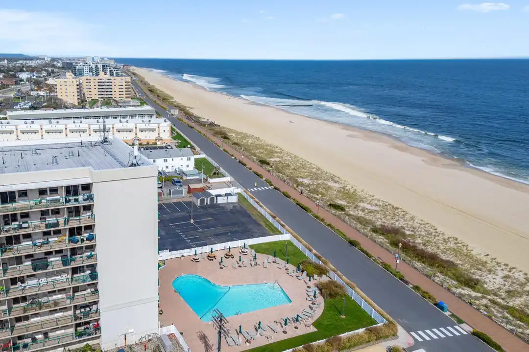 480 Ocean Ave N #2L - View 3