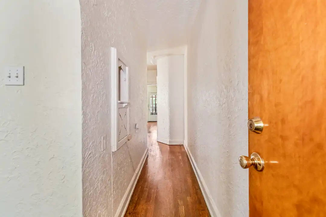 5556 Covode St unit 4 – photo 1