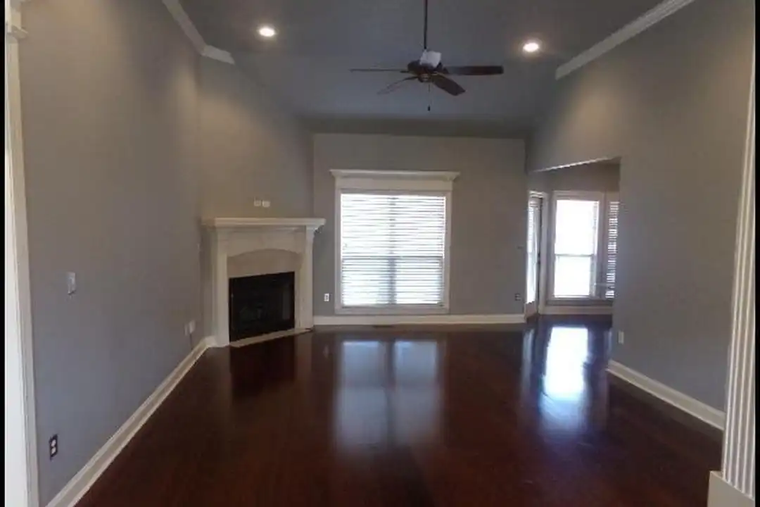 3153 Stonewall Dr - View 5