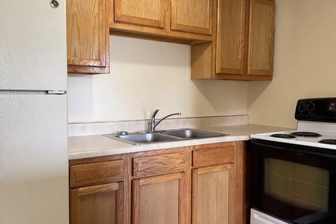 425 Southern Blvd NW unit 425 Southern Blvd – photo 1 of 9
