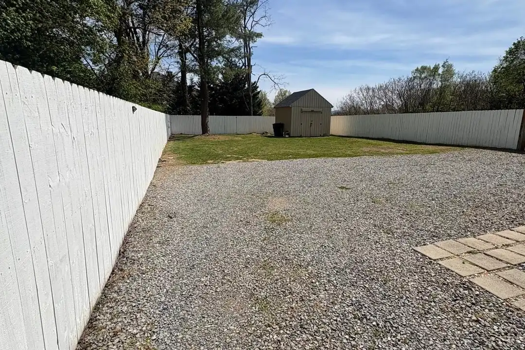 1331 Dudley St NW - View 6