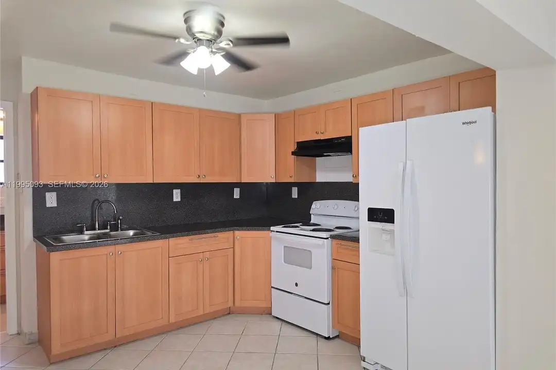 1723 Thomas St #3 - View 3