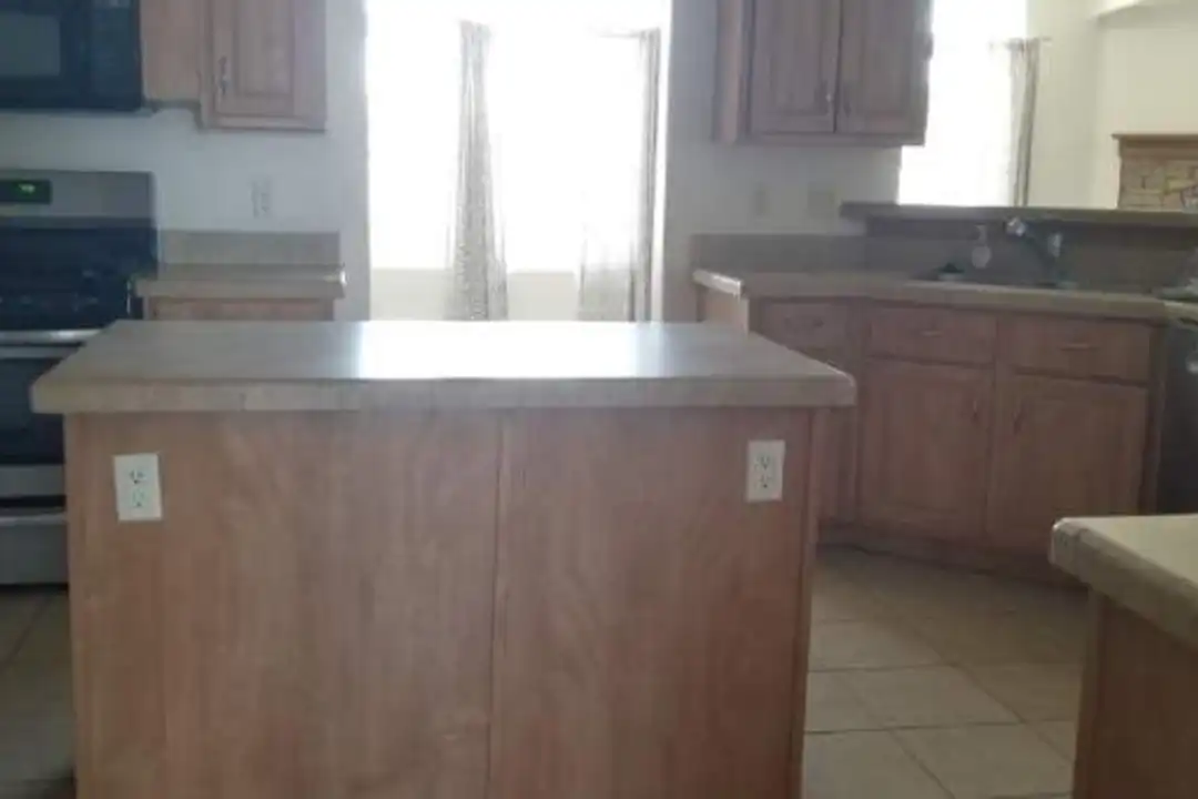 18011 Brimhall Rd - View 6