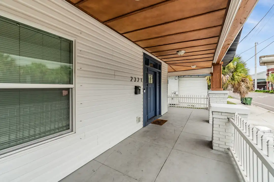 2321 W Green St - View 5