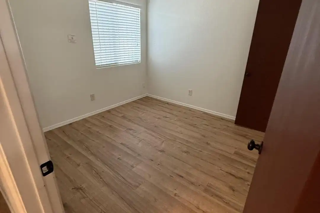 2879 W Jennie Ln - View 4
