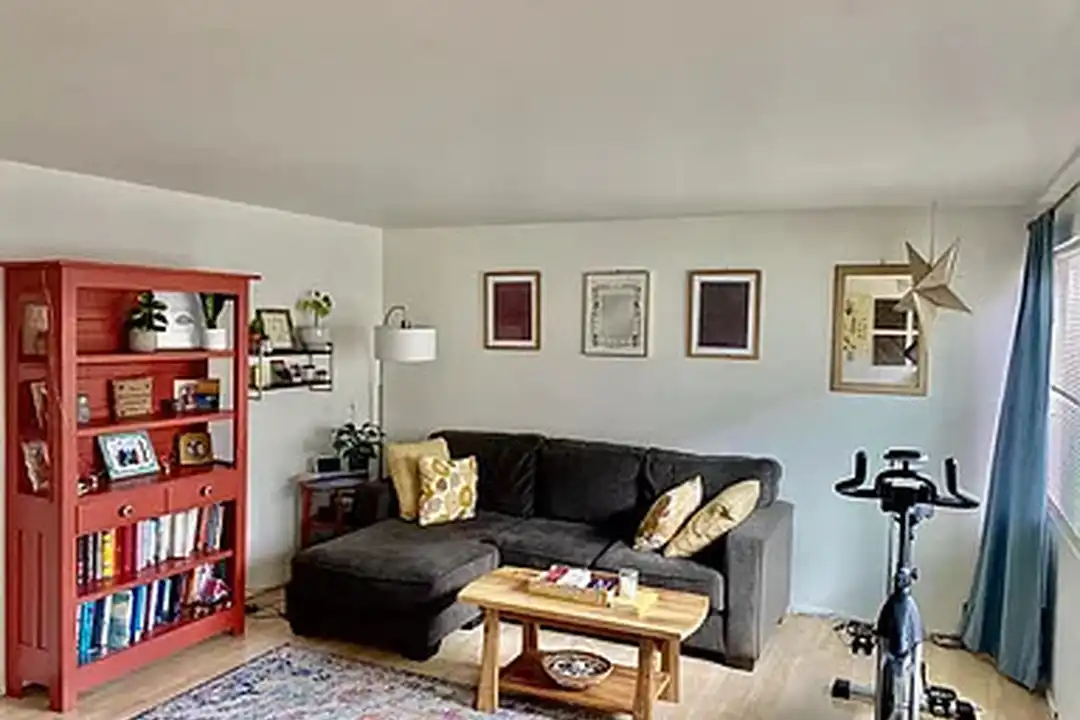 7319 Woodlawn Ave NE unit #7319 – pohled 3