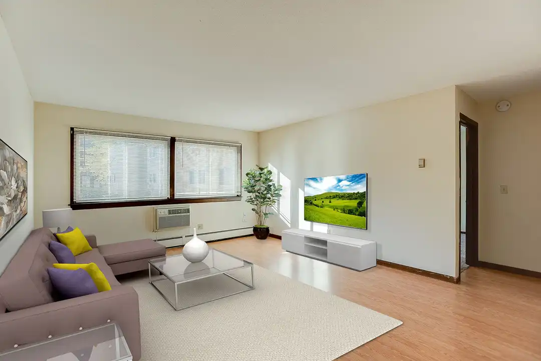 2017 Pillsbury Apartments – pohled 2
