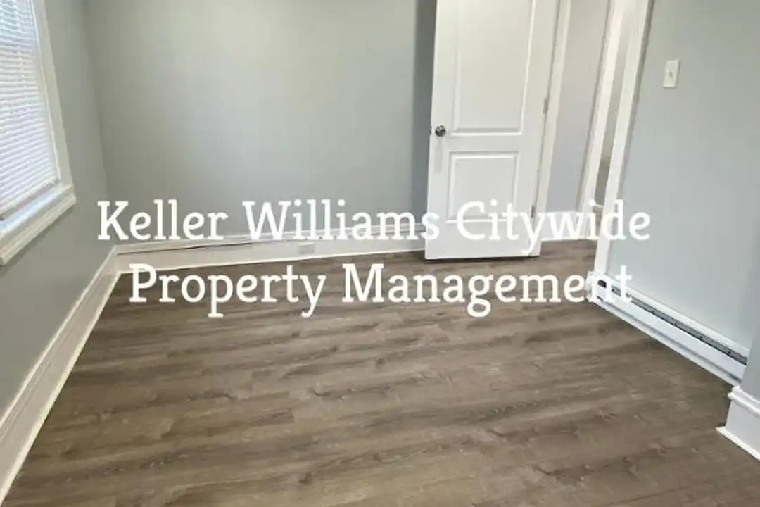 6008 Madison Ave – pohled 6