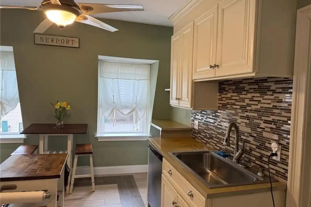 4 Hammond St #5 - View 4