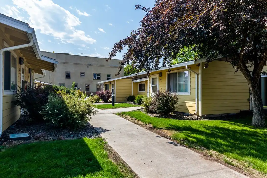 203 N Storie St unit 102 - View 2