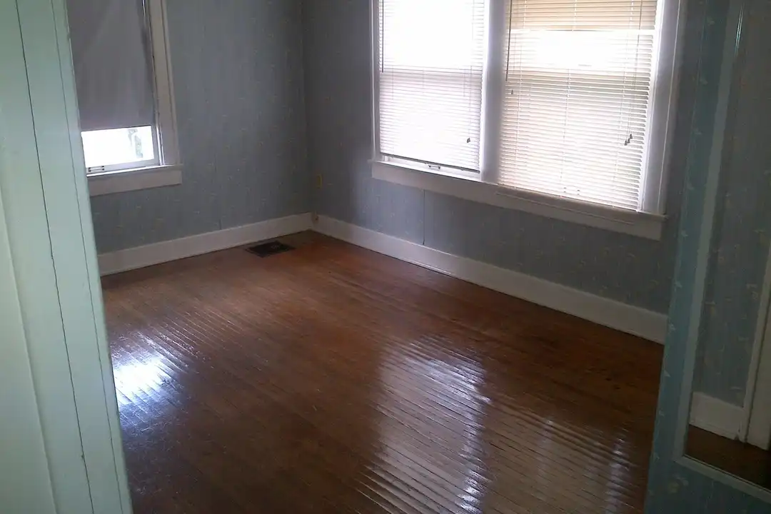 817 N Washington St - View 4