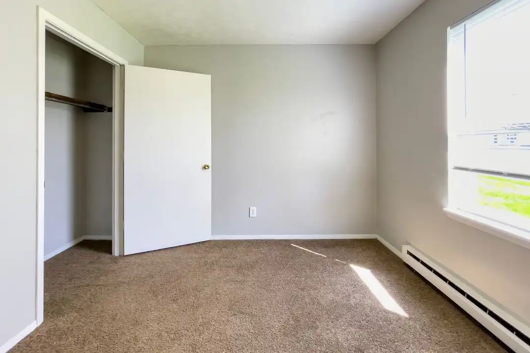 1701 E 14th St unit Apt. 01 - More