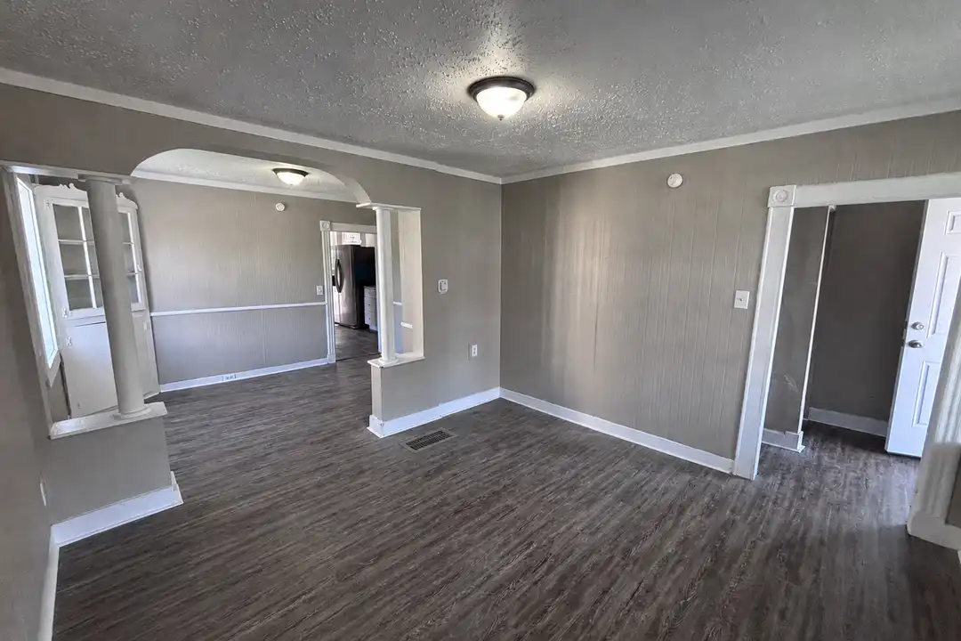 236 Ontario St – photo 1