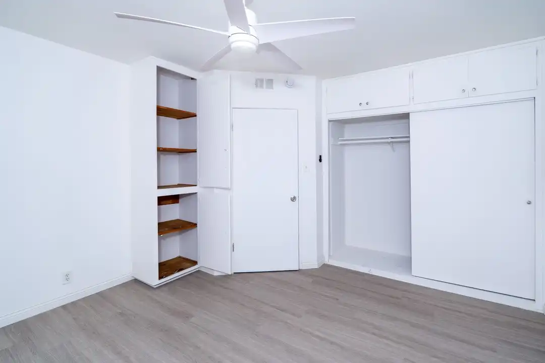 10519 Arrington Ave unit 10519-D - View 4