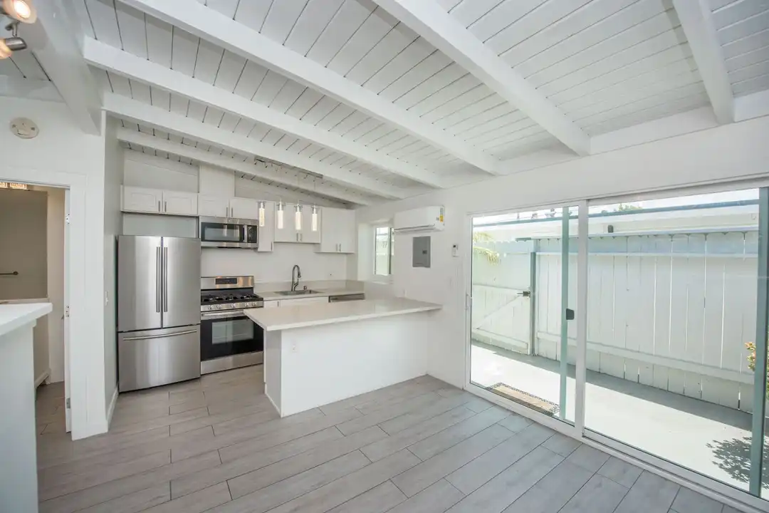 1826 Placentia Ave unit 1828 E - View 4