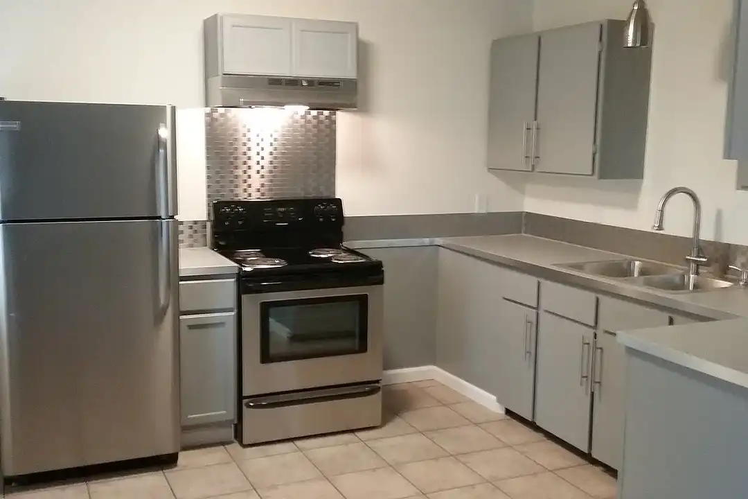 Dry Creek Apartments – photo 1