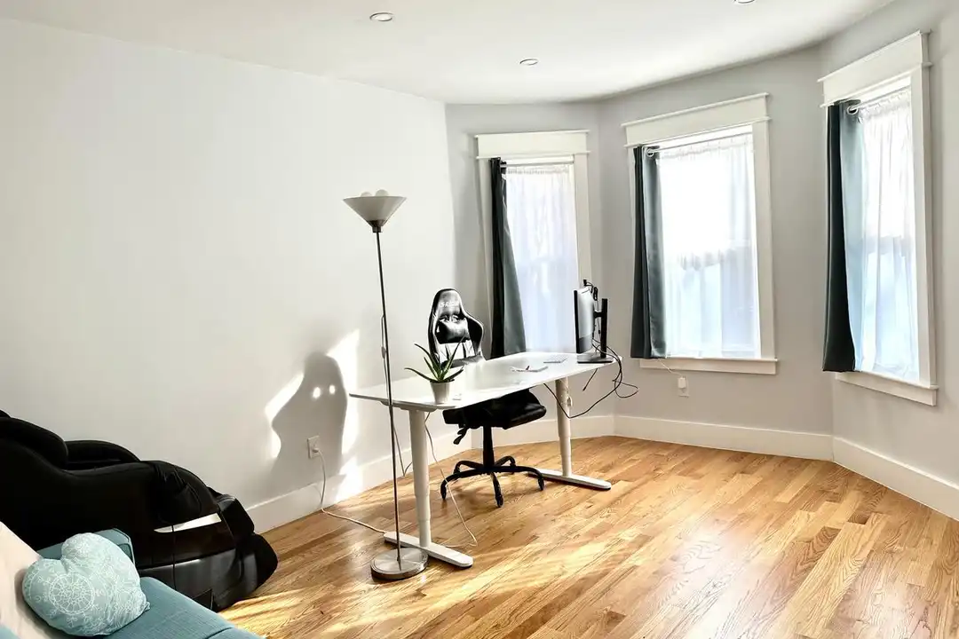 326 Chelsea St unit 1 - View 6