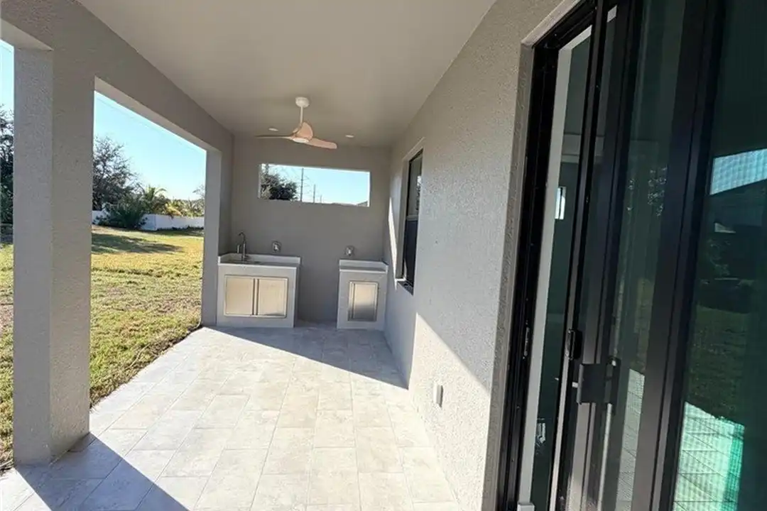 House in Cape Coral - View 4