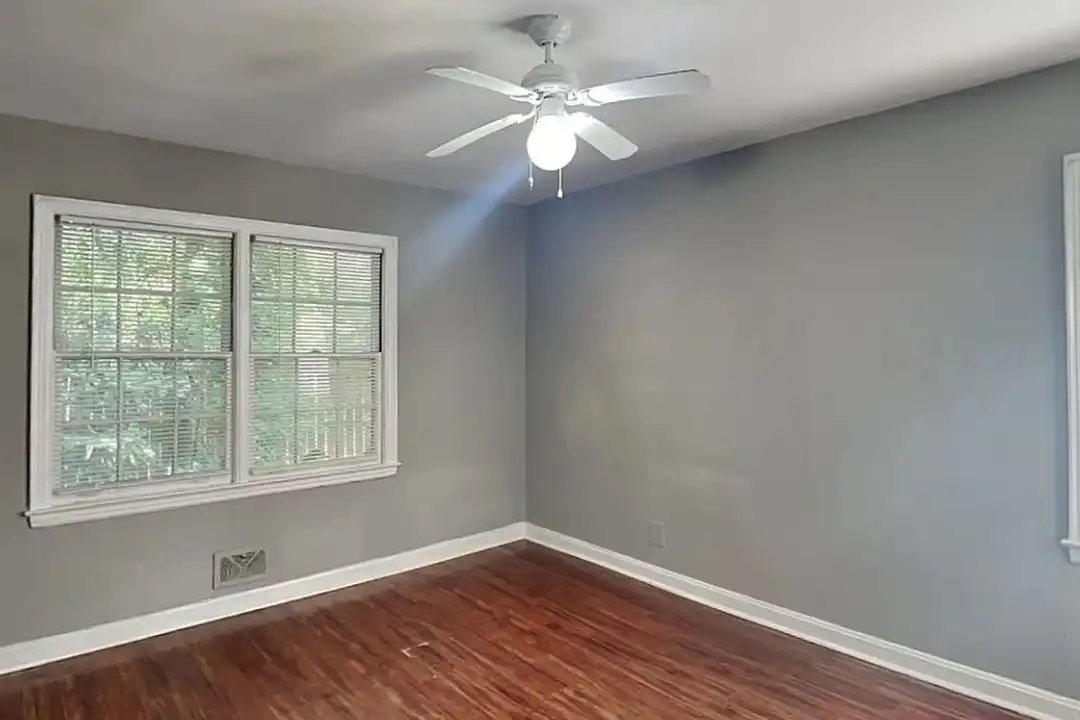 House in Lilburn - View 5