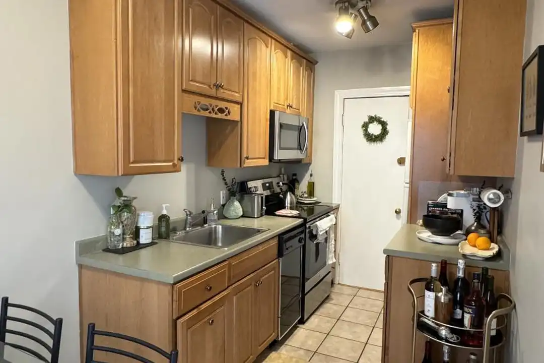 66 Queensberry St - View 4