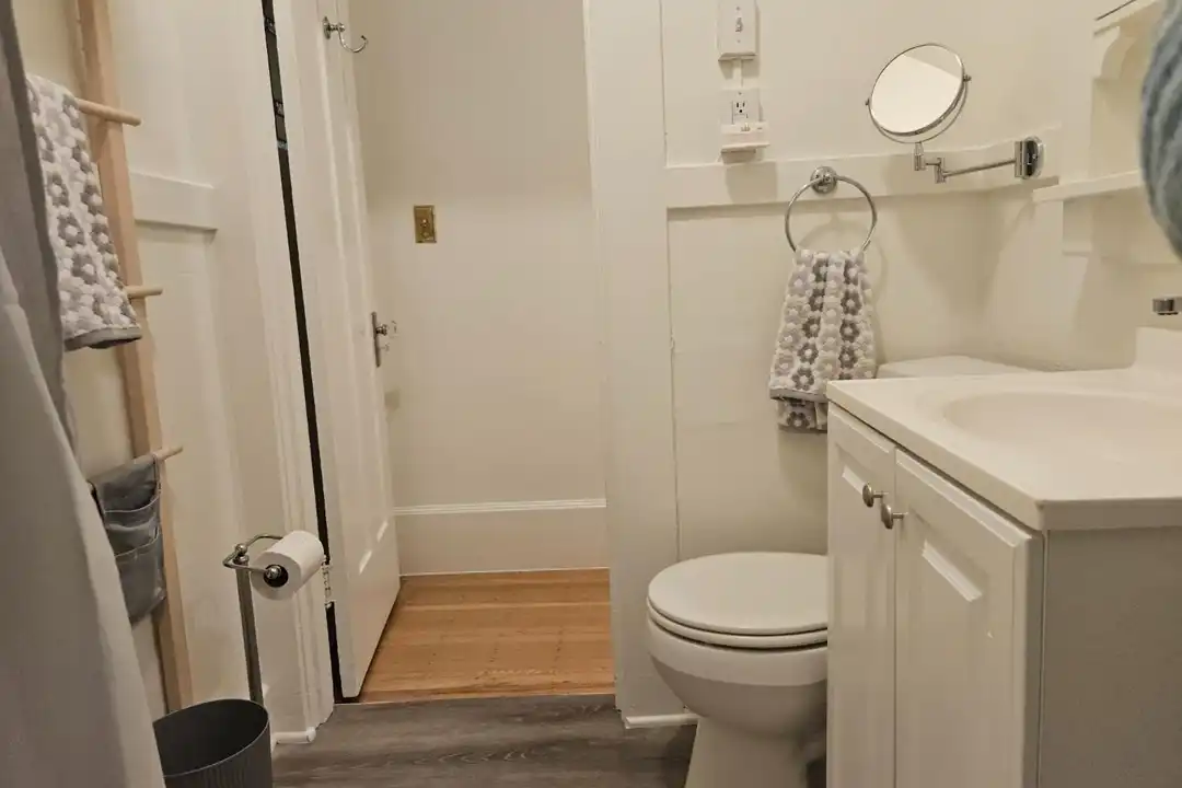 1145 Pine St #21 - View 4