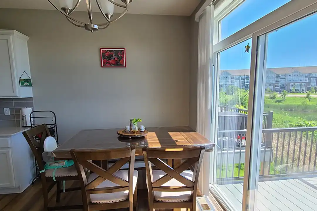 7254 Yellowstone Ct N - View 4