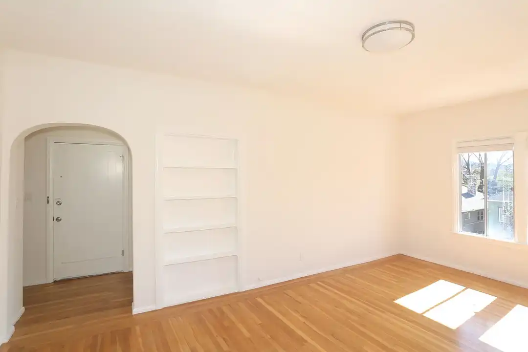 4231 Montgomery - More