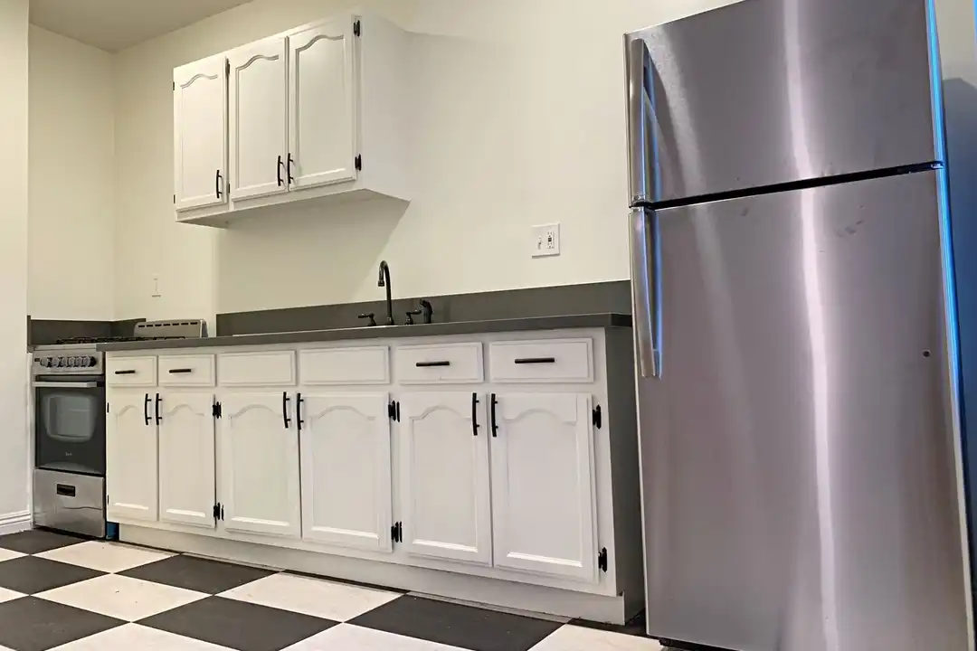 654 S Dunsmuir Ave unit 203 - View 5