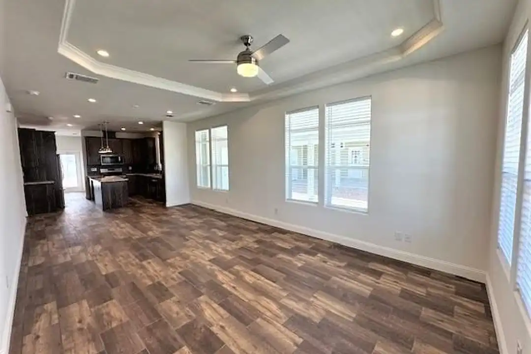 7500 E Voyager Rd #137 0137 – photo 1