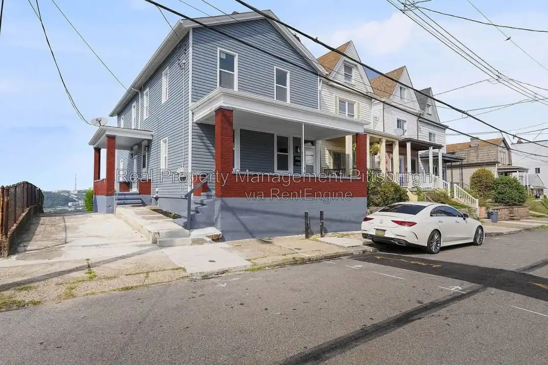 2721 Cobden St unit 1 – photo 1