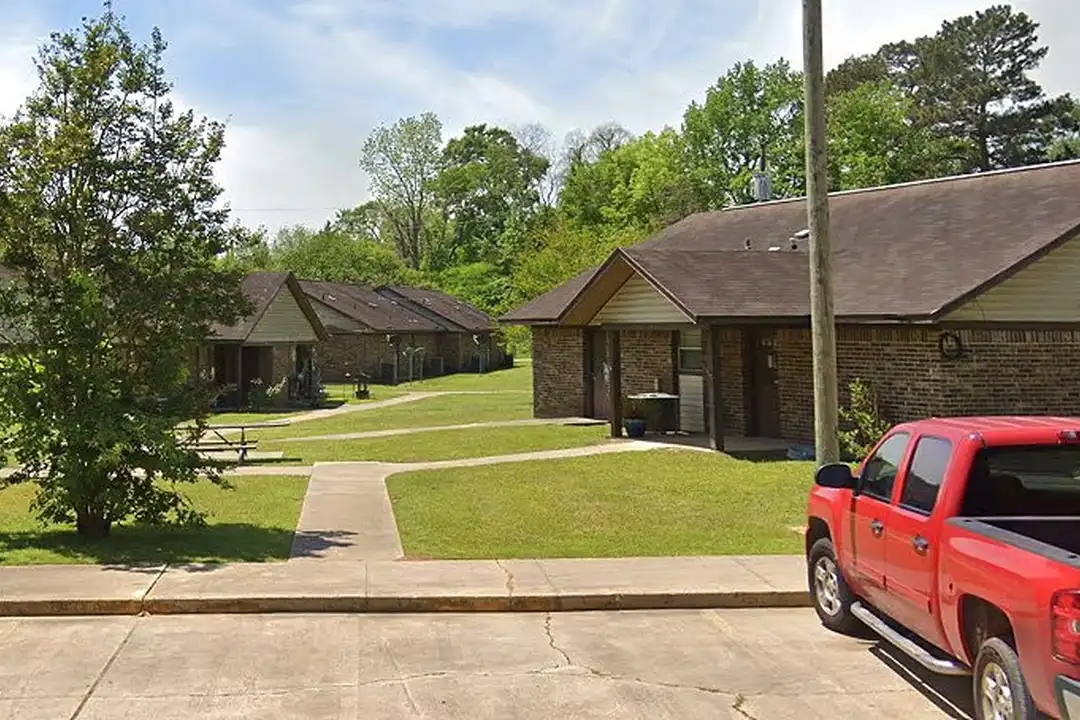 329 Marcus St unit 102 - View 2