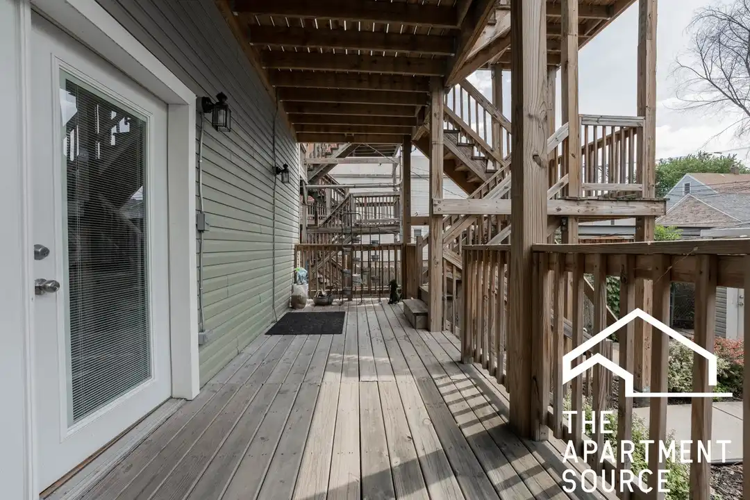 2651 W Armitage Ave unit 1 - View 6